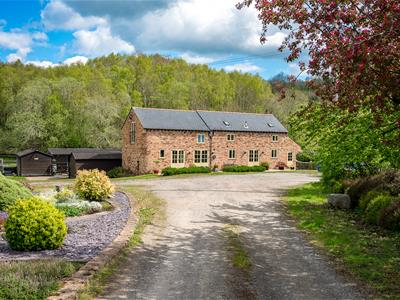 £875,000 - Wrexham